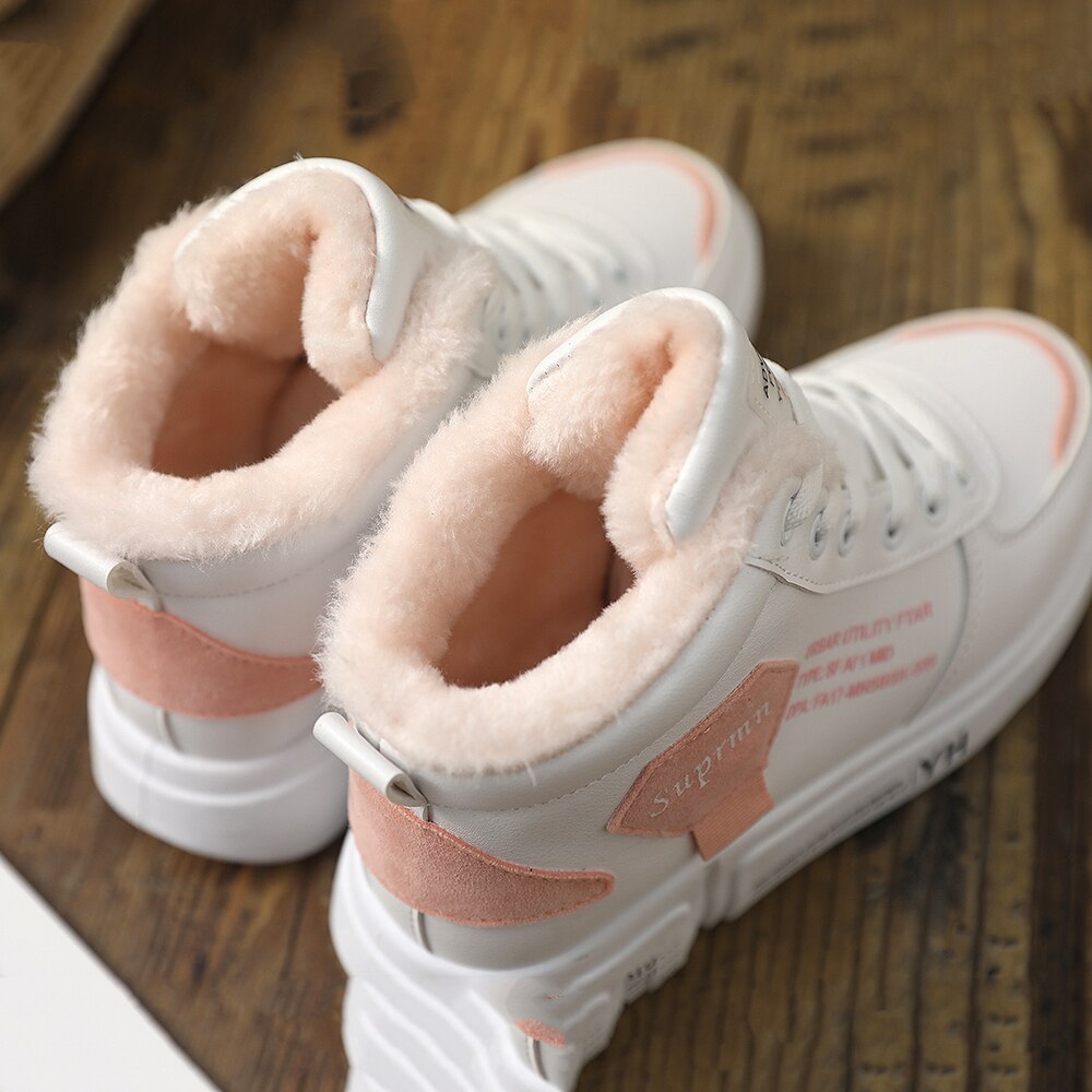 Ladies warm shoes