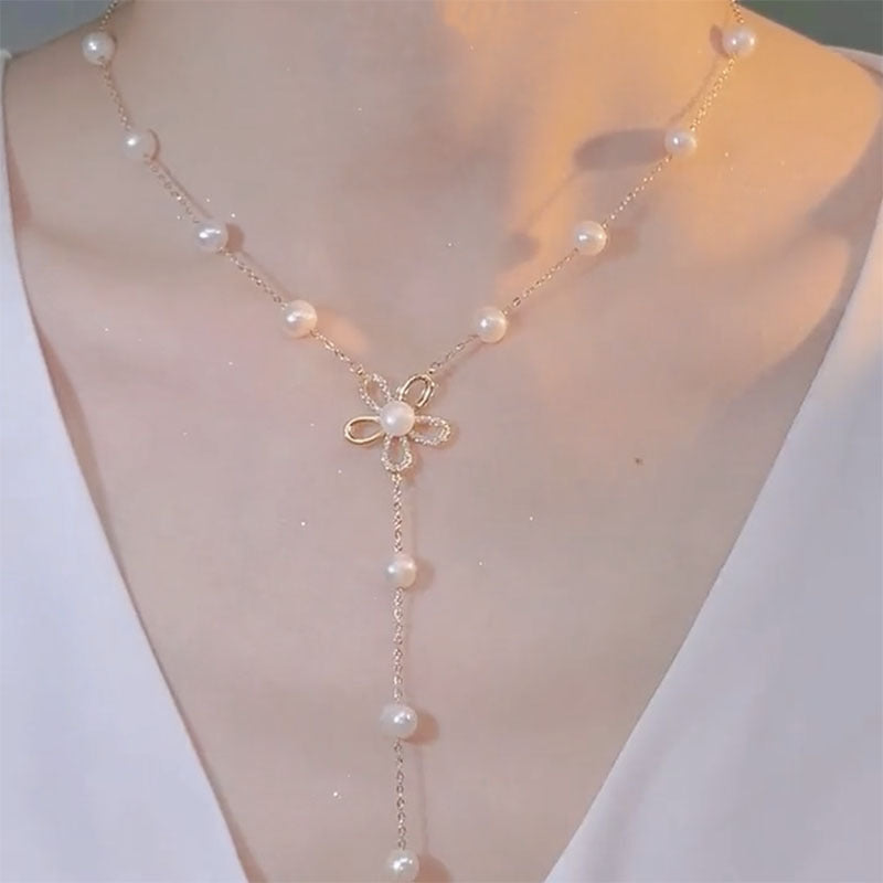 Niche Design Freshwater Pearl Necklace Female Temperament Elegant Clavicle Chain Pendant