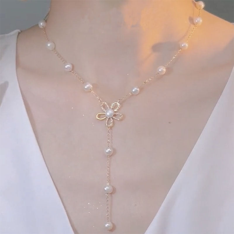 Niche Design Freshwater Pearl Necklace Female Temperament Elegant Clavicle Chain Pendant